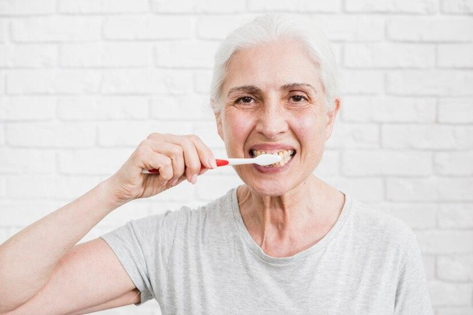 Building Stronger Care Routines for Senior Oral Health
